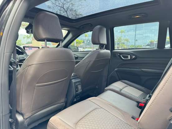 JEEP-COMMANDER-2.0 HURRICANE 4 TURBO GASOLINA OVERLAND AT9 JEEP-COMMANDER-2024