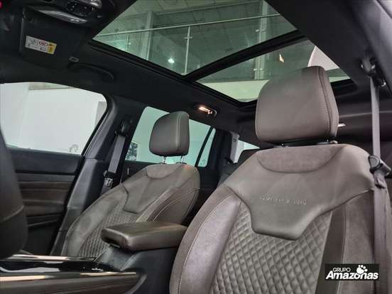 JEEP-COMMANDER-2.0 HURRICANE 4 TURBO GASOLINA OVERLAND AT9 JEEP-COMMANDER-2024
