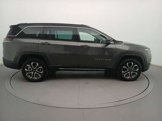 JEEP-COMMANDER-2022