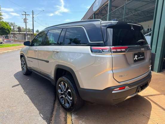 JEEP-COMMANDER-2022