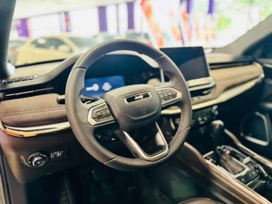 JEEP-COMMANDER-2023