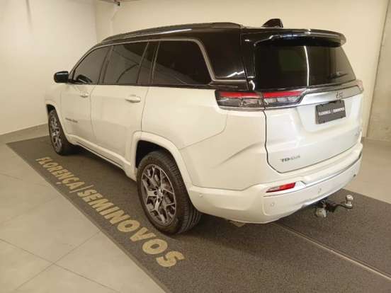 JEEP-COMMANDER-2023