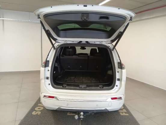 JEEP-COMMANDER-2.0 TD380 TURBO DIESEL OVERLAND AT9 JEEP-COMMANDER-2023