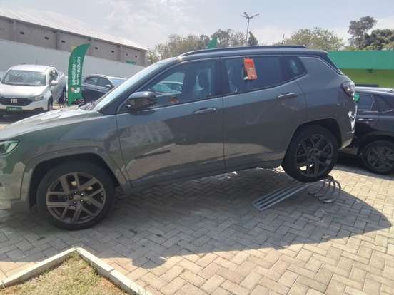 JEEP-COMPASS-2024