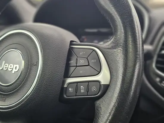JEEP-COMPASS-2.0 16V DIESEL LIMITED 4X4 AUTOMÁTICO JEEP-COMPASS-2019