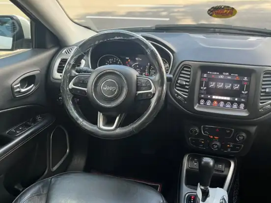 JEEP-COMPASS-2.0 16V FLEX LONGITUDE AUTOMÁTICO JEEP-COMPASS-2019