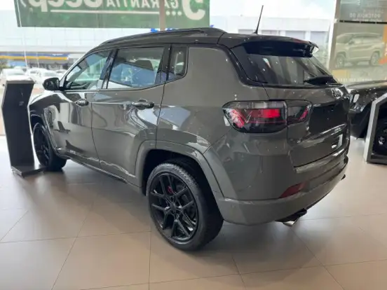 JEEP-COMPASS-2.0 HURRICANE 4 TURBO GASOLINA BLACKHAWK AT9 JEEP-COMPASS-2024