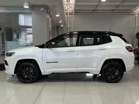 JEEP-COMPASS-2.0 HURRICANE 4 TURBO GASOLINA BLACKHAWK AT9 JEEP-COMPASS-2024