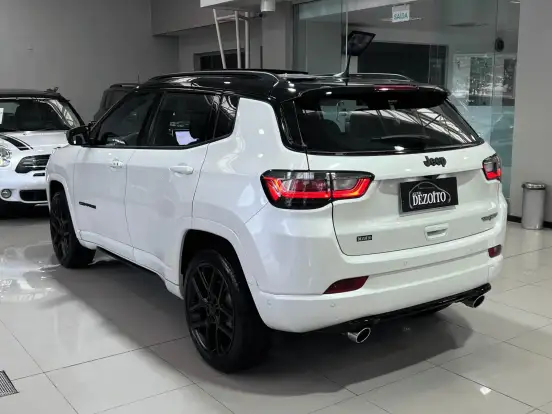 JEEP-COMPASS-2.0 HURRICANE 4 TURBO GASOLINA BLACKHAWK AT9 JEEP-COMPASS-2024