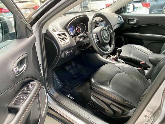 JEEP-COMPASS-2.0 16V DIESEL LONGITUDE 4X4 AUTOMÁTICO JEEP-COMPASS-2018