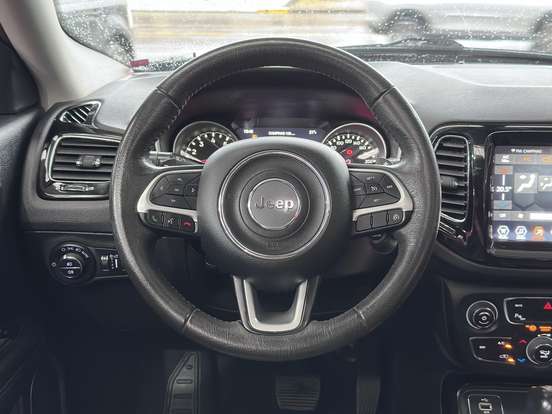 JEEP-COMPASS-2.0 16V FLEX LIMITED AUTOMÁTICO JEEP-COMPASS-2017