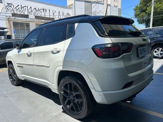 JEEP-COMPASS-2.0 HURRICANE 4 TURBO GASOLINA BLACKHAWK AT9 JEEP-COMPASS-2024