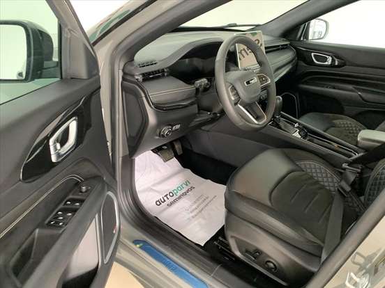 JEEP-COMPASS-2.0 HURRICANE 4 TURBO GASOLINA BLACKHAWK AT9 JEEP-COMPASS-2025