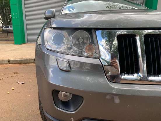 JEEP-GRAND CHEROKEE-3.6 LAREDO 4X4 V6 24V GASOLINA 4P AUTOMÁTICO JEEP-GRAND CHEROKEE-2011