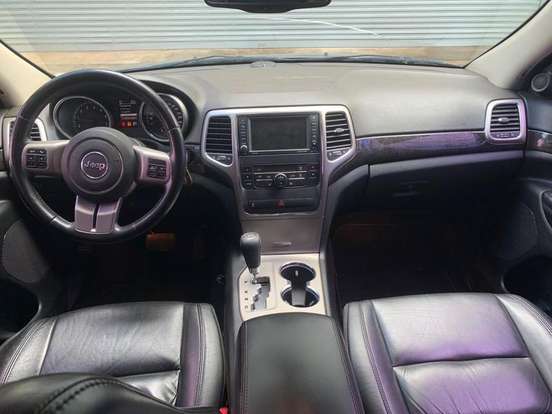 JEEP-GRAND CHEROKEE-3.6 LAREDO 4X4 V6 24V GASOLINA 4P AUTOMÁTICO JEEP-GRAND CHEROKEE-2011