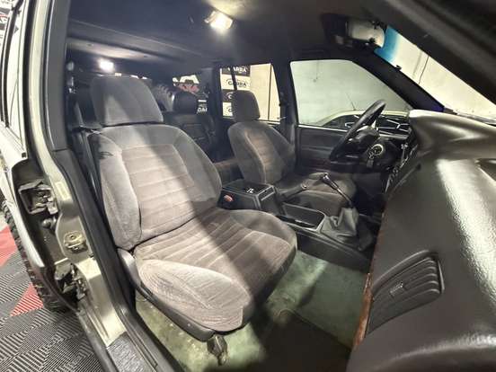 JEEP-GRAND CHEROKEE-4.0 LAREDO 4X4 6I 12V GASOLINA 4P AUTOMÁTICO JEEP-GRAND CHEROKEE-1997