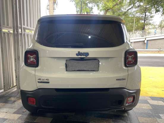 JEEP-RENEGADE-2.0 16V TURBO DIESEL LONGITUDE 4P 4X4 AUTOMÁTICO JEEP-RENEGADE-2015