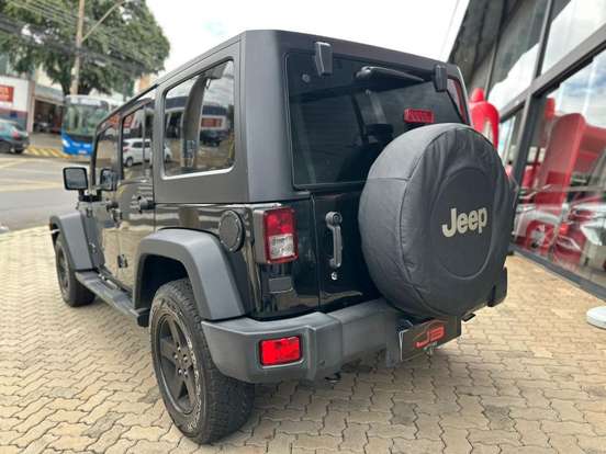 JEEP-WRANGLER-3.6 UNLIMITED SPORT 4X4 V6 GASOLINA 4P AUTOMÁTICO JEEP-WRANGLER-2015