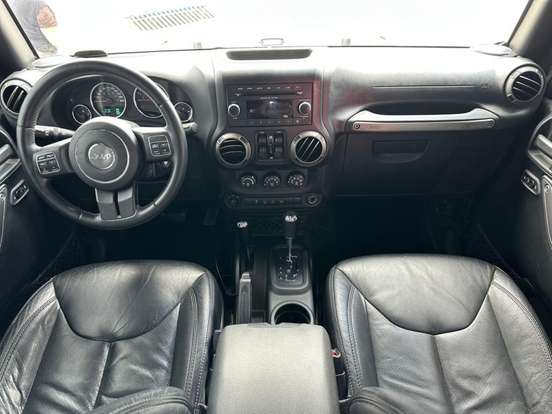 JEEP-WRANGLER-3.6 UNLIMITED SPORT 4X4 V6 GASOLINA 4P AUTOMÁTICO JEEP-WRANGLER-2015