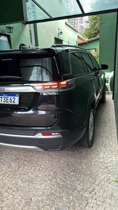 JEEP-COMMANDER-2024