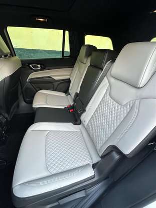 JEEP-COMMANDER-2022