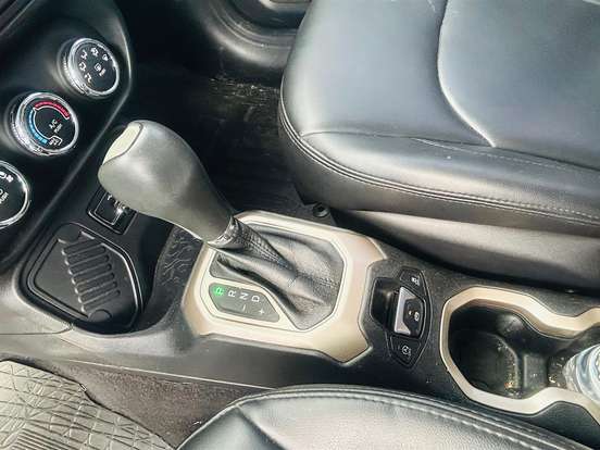 JEEP-RENEGADE-1.8 16V FLEX SPORT 4P AUTOMÁTICO JEEP-RENEGADE-2017