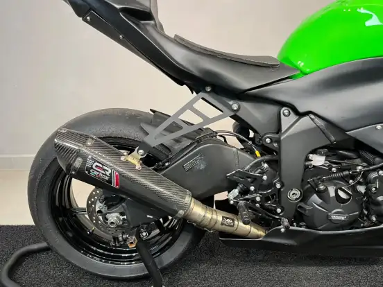 KAWASAKI-NINJA ZX-6R-2025