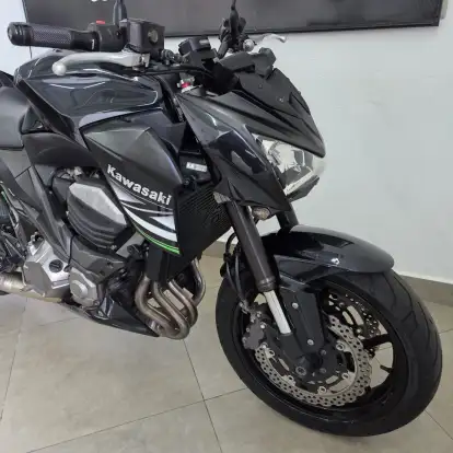 KAWASAKI-Z800-2014