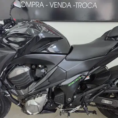 KAWASAKI-Z800-2014