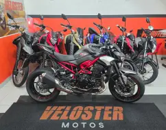 KAWASAKI Z900 KAWASAKI Z900