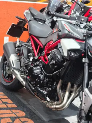 KAWASAKI-Z900 KAWASAKI-Z900-2026