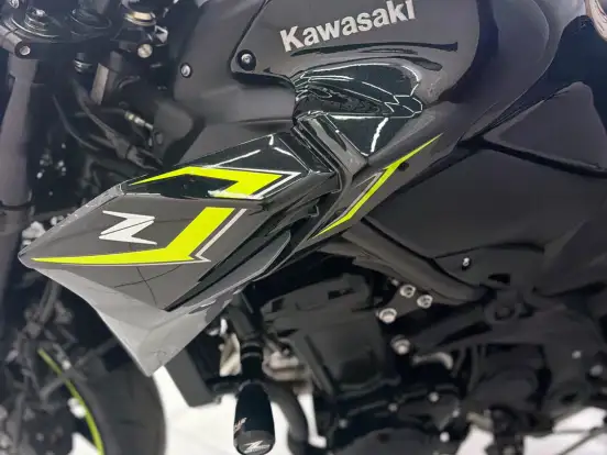 KAWASAKI-Z900 KAWASAKI-Z900-2024
