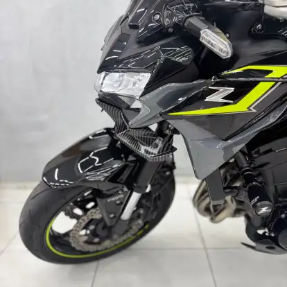 KAWASAKI-Z900-2024
