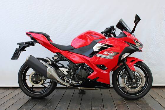 KAWASAKI NINJA 400 
