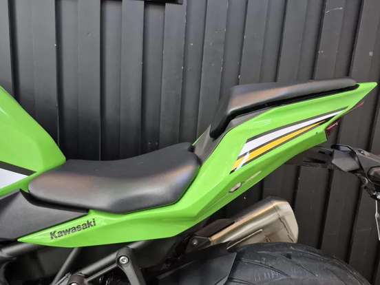 KAWASAKI-NINJA ZX-6R-2025