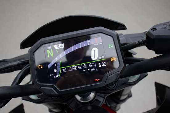 KAWASAKI-Z900-2022