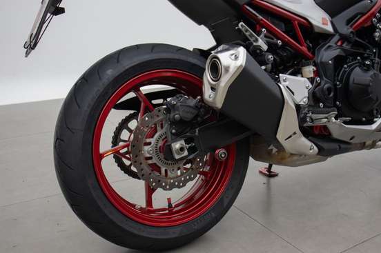 KAWASAKI-Z900-2022