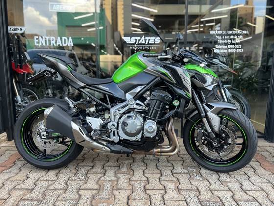 KAWASAKI Z900 