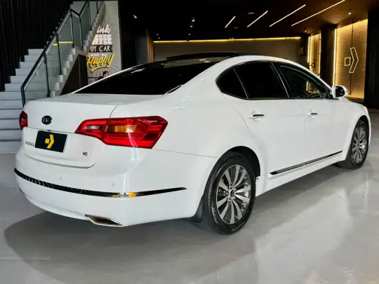 KIA-CADENZA-2012
