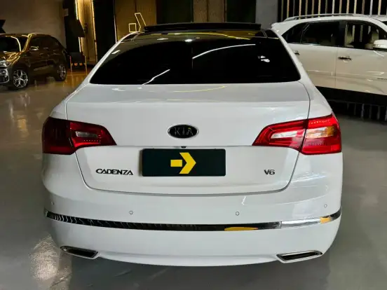 KIA-CADENZA-2012