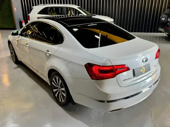 KIA-CADENZA-2012