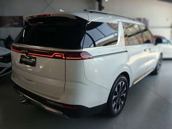 KIA-CARNIVAL-2021