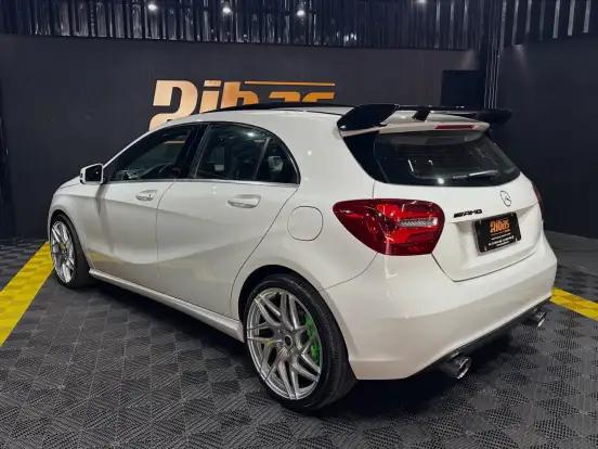 MERCEDES-BENZ-A 200-2017