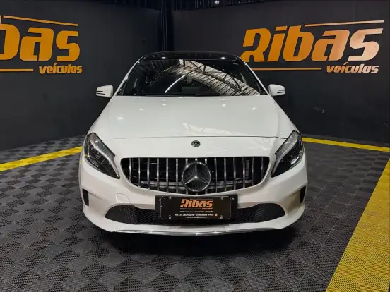 MERCEDES-BENZ-A 200-2017