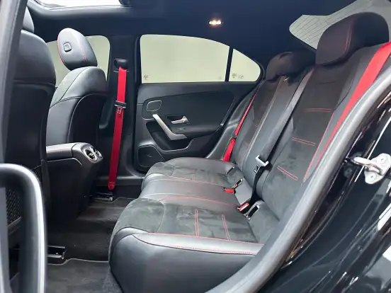 MERCEDES-BENZ-A 35 AMG-2021