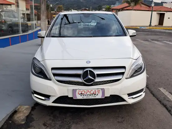 MERCEDES-BENZ-B 200-1.6 SPORT TURBO GASOLINA 4P AUTOMÁTICO MERCEDES-BENZ-B 200-2014