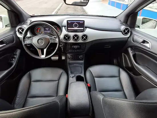 MERCEDES-BENZ-B 200-1.6 SPORT TURBO GASOLINA 4P AUTOMÁTICO MERCEDES-BENZ-B 200-2014