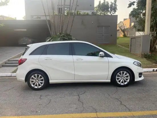 MERCEDES-BENZ-B 200-2016