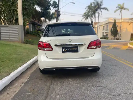 MERCEDES-BENZ-B 200-2016