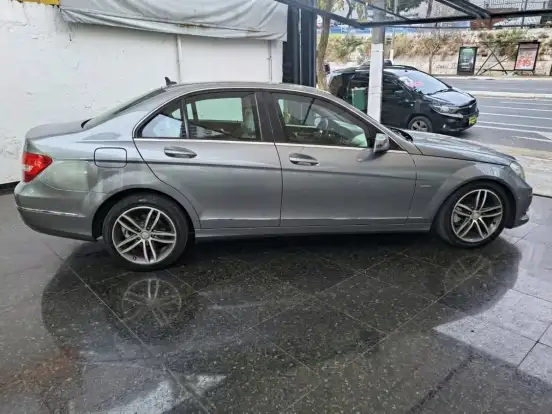 MERCEDES-BENZ-C 180-1.8 CGI CLASSIC 16V TURBO GASOLINA 4P AUTOMÁTICO MERCEDES-BENZ-C 180-2012